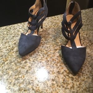 Brand New Size 8M Suede Navy Blue T Strap Heel